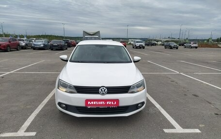 Volkswagen Jetta VI, 2012 год, 900 000 рублей, 6 фотография