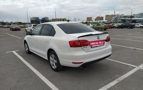 Volkswagen Jetta VI, 2012 год, 900 000 рублей, 3 фотография
