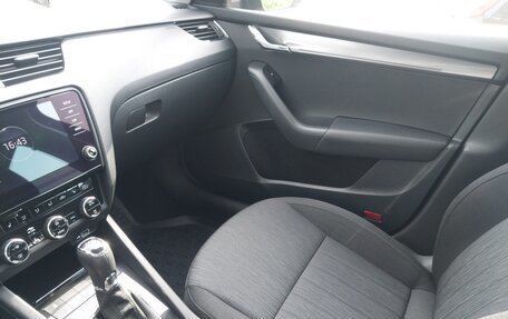 Skoda Octavia, 2018 год, 2 100 000 рублей, 11 фотография