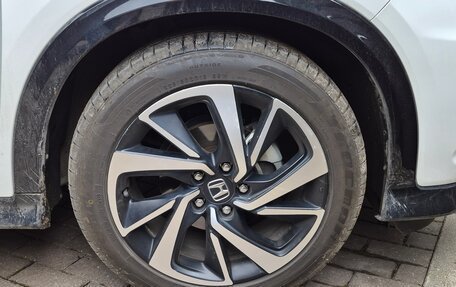 Honda Vezel, 2019 год, 2 360 000 рублей, 7 фотография