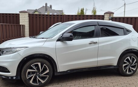 Honda Vezel, 2019 год, 2 360 000 рублей, 2 фотография