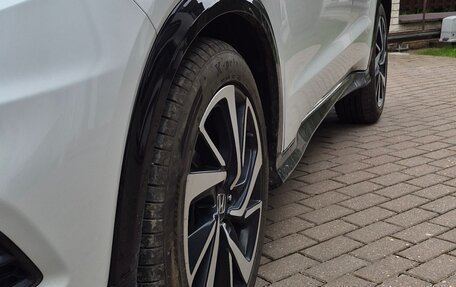 Honda Vezel, 2019 год, 2 360 000 рублей, 5 фотография