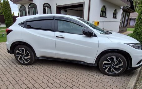 Honda Vezel, 2019 год, 2 360 000 рублей, 4 фотография