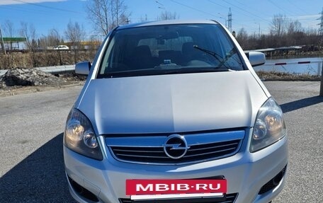 Opel Zafira B, 2011 год, 1 100 000 рублей, 2 фотография