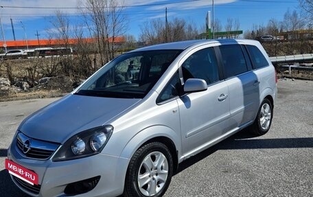 Opel Zafira B, 2011 год, 1 100 000 рублей, 3 фотография