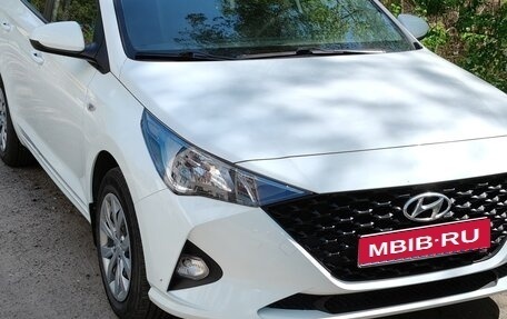 Hyundai Solaris II рестайлинг, 2020 год, 1 500 000 рублей, 1 фотография