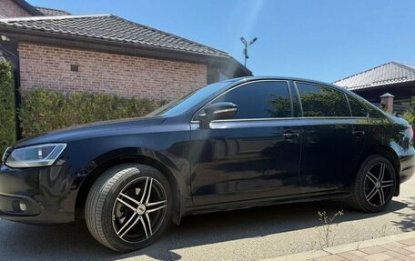 Volkswagen Jetta VI, 2012 год, 900 000 рублей, 1 фотография