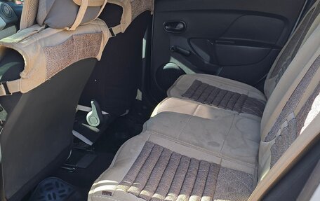 Renault Logan II, 2014 год, 500 000 рублей, 12 фотография