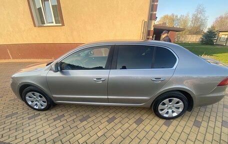 Skoda Superb III рестайлинг, 2012 год, 920 000 рублей, 3 фотография