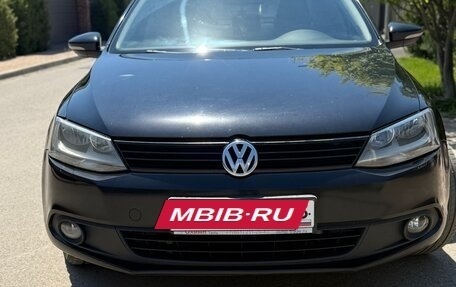 Volkswagen Jetta VI, 2012 год, 900 000 рублей, 4 фотография