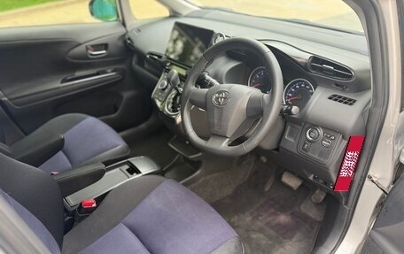Toyota Wish II, 2014 год, 1 550 000 рублей, 22 фотография
