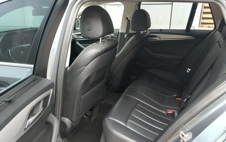 BMW 5 серия, 2018 год, 2 650 000 рублей, 13 фотография