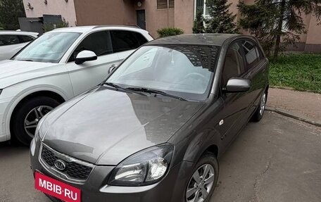 KIA Rio II, 2010 год, 580 000 рублей, 2 фотография