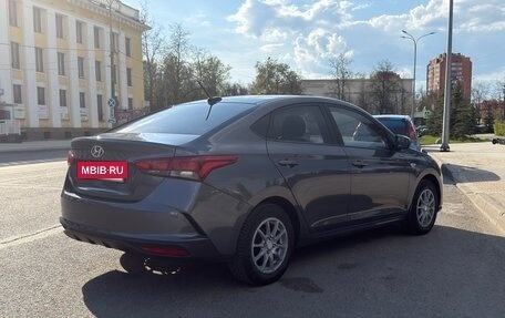Hyundai Solaris II рестайлинг, 2021 год, 1 750 000 рублей, 6 фотография