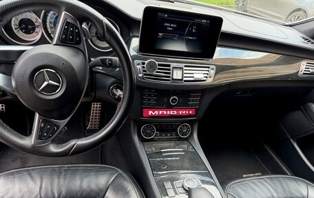 Mercedes-Benz CLS, 2015 год, 2 600 000 рублей, 30 фотография