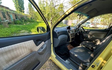 Toyota FunCargo, 2000 год, 300 000 рублей, 6 фотография