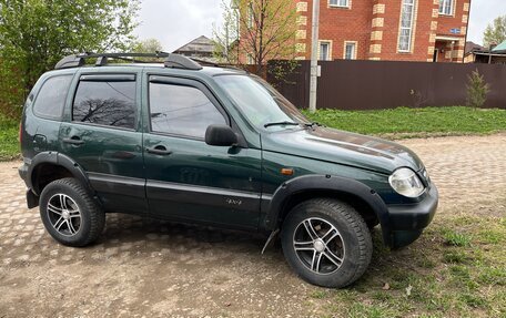 Chevrolet Niva I рестайлинг, 2005 год, 215 000 рублей, 1 фотография