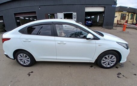 Hyundai Solaris II рестайлинг, 2020 год, 1 650 000 рублей, 4 фотография