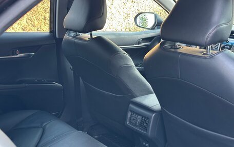 Toyota Camry, 2021 год, 3 170 000 рублей, 15 фотография