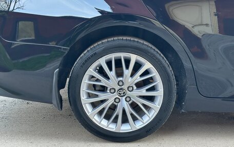 Toyota Camry, 2021 год, 3 170 000 рублей, 16 фотография