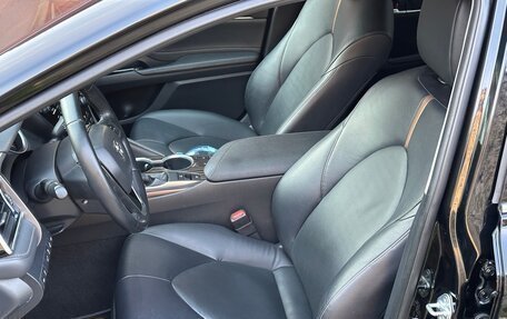 Toyota Camry, 2021 год, 3 170 000 рублей, 23 фотография