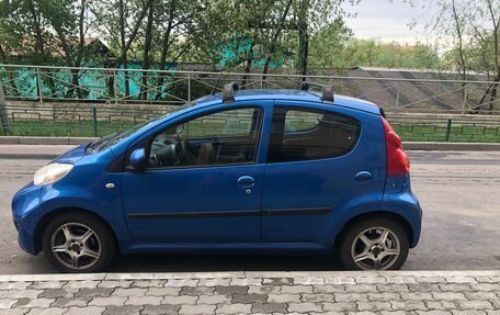 Peugeot 107 I рестайлинг, 2011 год, 390 000 рублей, 4 фотография