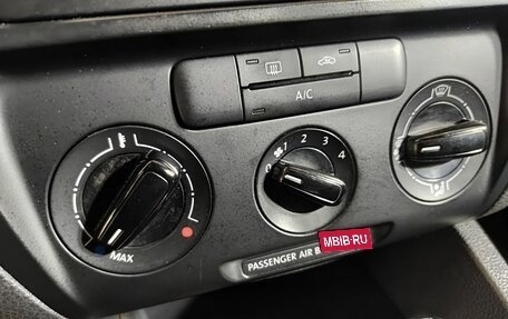 Volkswagen Jetta VI, 2014 год, 1 050 000 рублей, 20 фотография