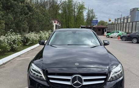 Mercedes-Benz C-Класс, 2018 год, 3 300 000 рублей, 4 фотография