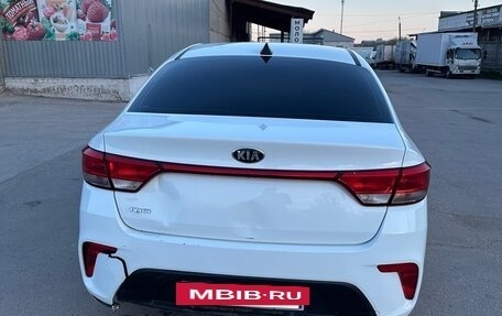 KIA Rio IV, 2018 год, 1 100 000 рублей, 3 фотография