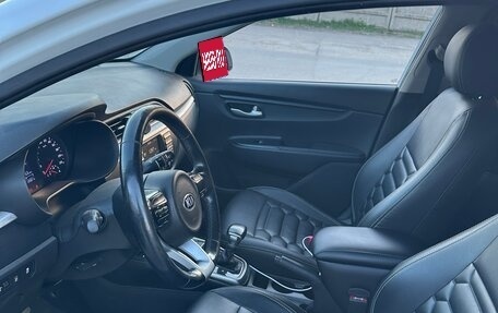 KIA Rio IV, 2018 год, 1 100 000 рублей, 4 фотография