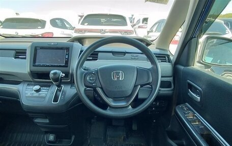 Honda Freed II, 2018 год, 965 000 рублей, 13 фотография