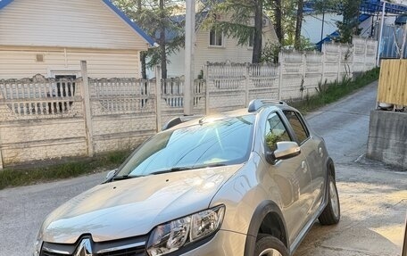 Renault Sandero II рестайлинг, 2015 год, 740 000 рублей, 21 фотография
