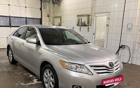 Toyota Camry, 2010 год, 1 100 000 рублей, 4 фотография
