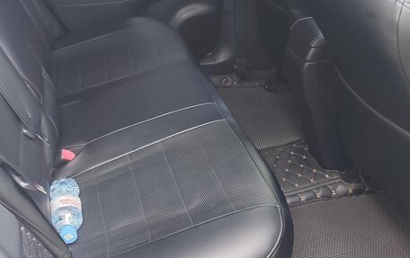 Toyota Prius, 2012 год, 1 180 000 рублей, 21 фотография