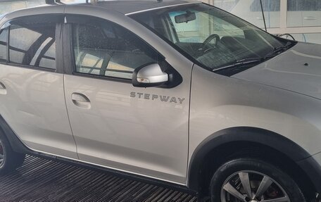 Renault Logan II, 2019 год, 1 200 000 рублей, 5 фотография