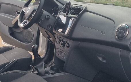 Renault Logan II, 2019 год, 1 200 000 рублей, 20 фотография