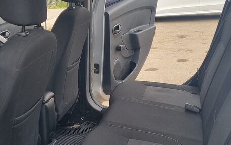 Renault Logan II, 2019 год, 1 200 000 рублей, 26 фотография