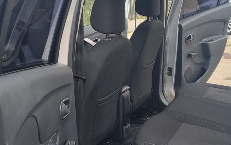 Renault Logan II, 2019 год, 1 200 000 рублей, 25 фотография