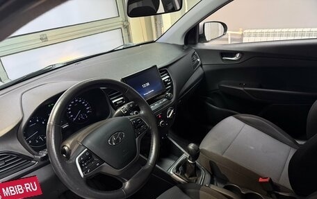 Hyundai Solaris II рестайлинг, 2021 год, 1 425 000 рублей, 9 фотография