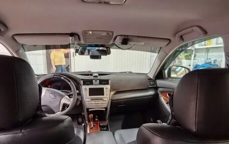 Toyota Camry, 2009 год, 2 300 000 рублей, 10 фотография