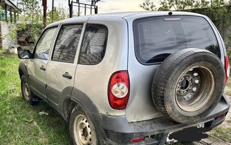 Chevrolet Niva I рестайлинг, 2011 год, 250 000 рублей, 3 фотография