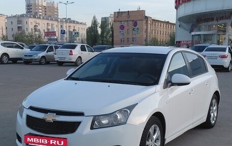 Chevrolet Cruze II, 2012 год, 800 000 рублей, 2 фотография
