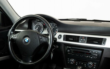 BMW 3 серия, 2011 год, 1 055 000 рублей, 13 фотография