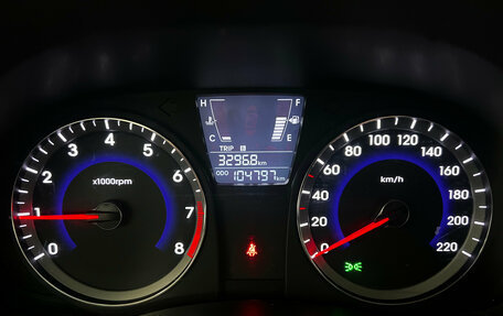 Hyundai Solaris II рестайлинг, 2013 год, 740 000 рублей, 8 фотография