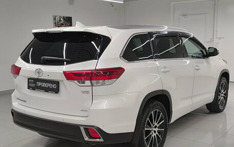Toyota Highlander III, 2019 год, 3 160 000 рублей, 6 фотография