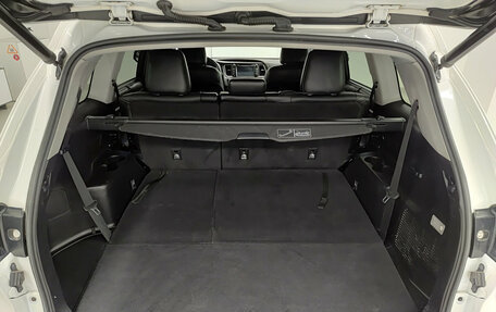 Toyota Highlander III, 2019 год, 3 160 000 рублей, 12 фотография