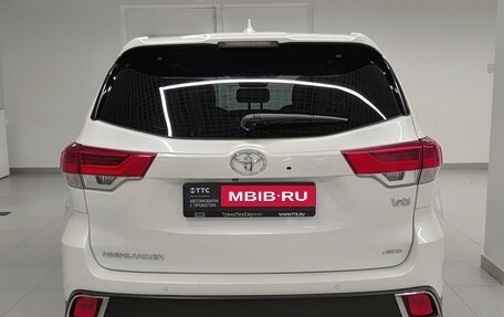 Toyota Highlander III, 2019 год, 3 160 000 рублей, 7 фотография