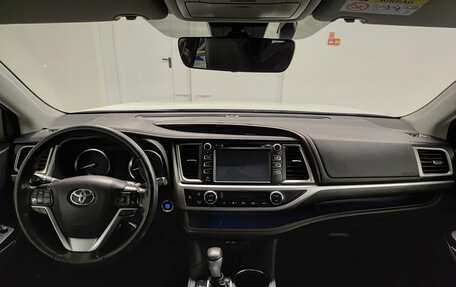 Toyota Highlander III, 2019 год, 3 160 000 рублей, 17 фотография