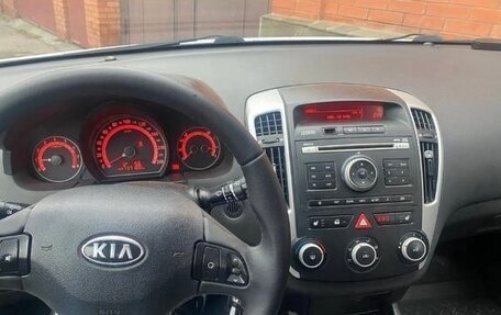 KIA cee'd I рестайлинг, 2010 год, 865 000 рублей, 6 фотография