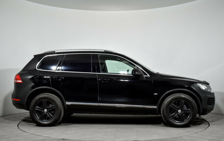 Volkswagen Touareg III, 2011 год, 1 890 000 рублей, 4 фотография